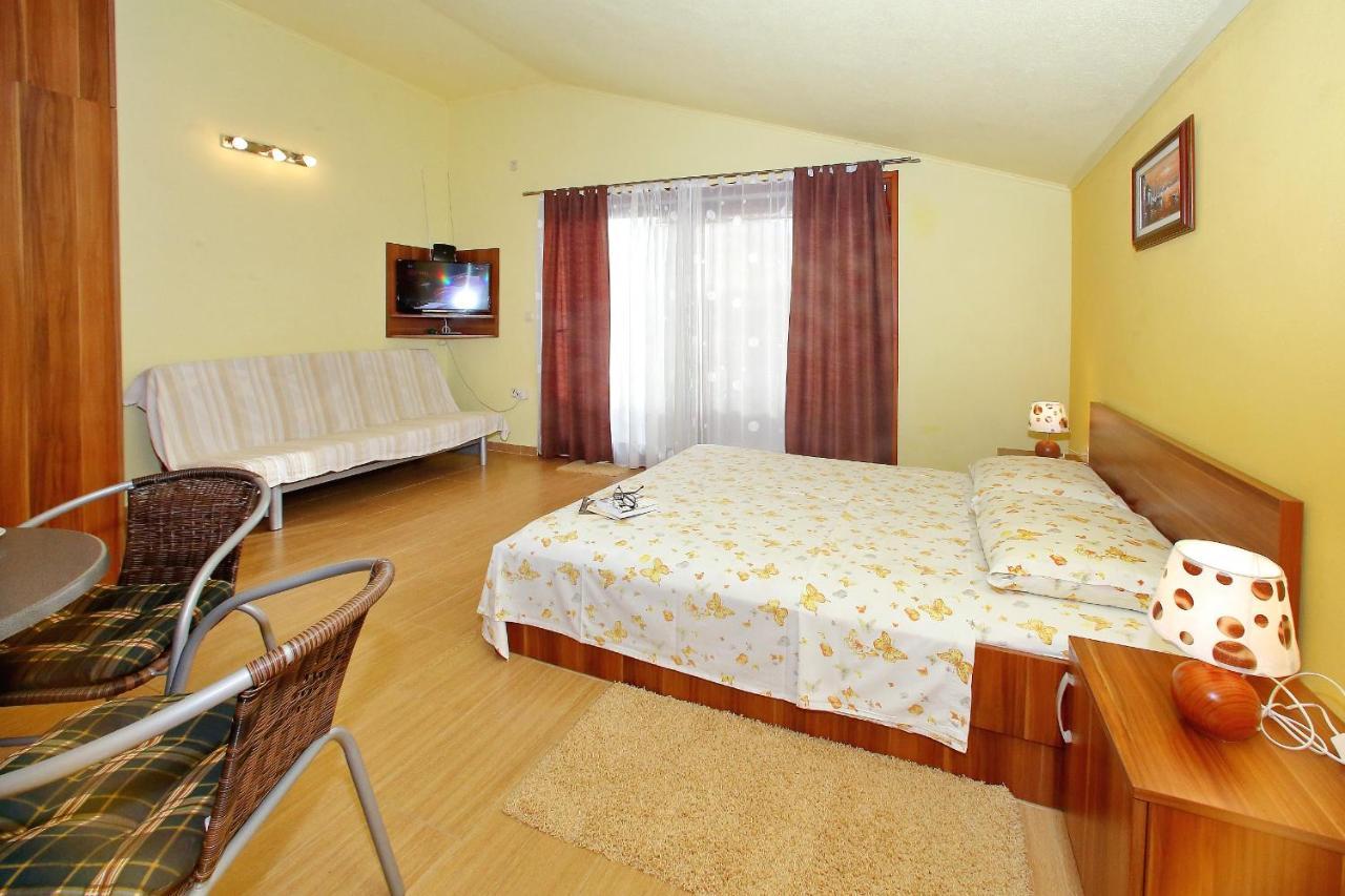 Apartmani Gordana Бибинє Екстер'єр фото